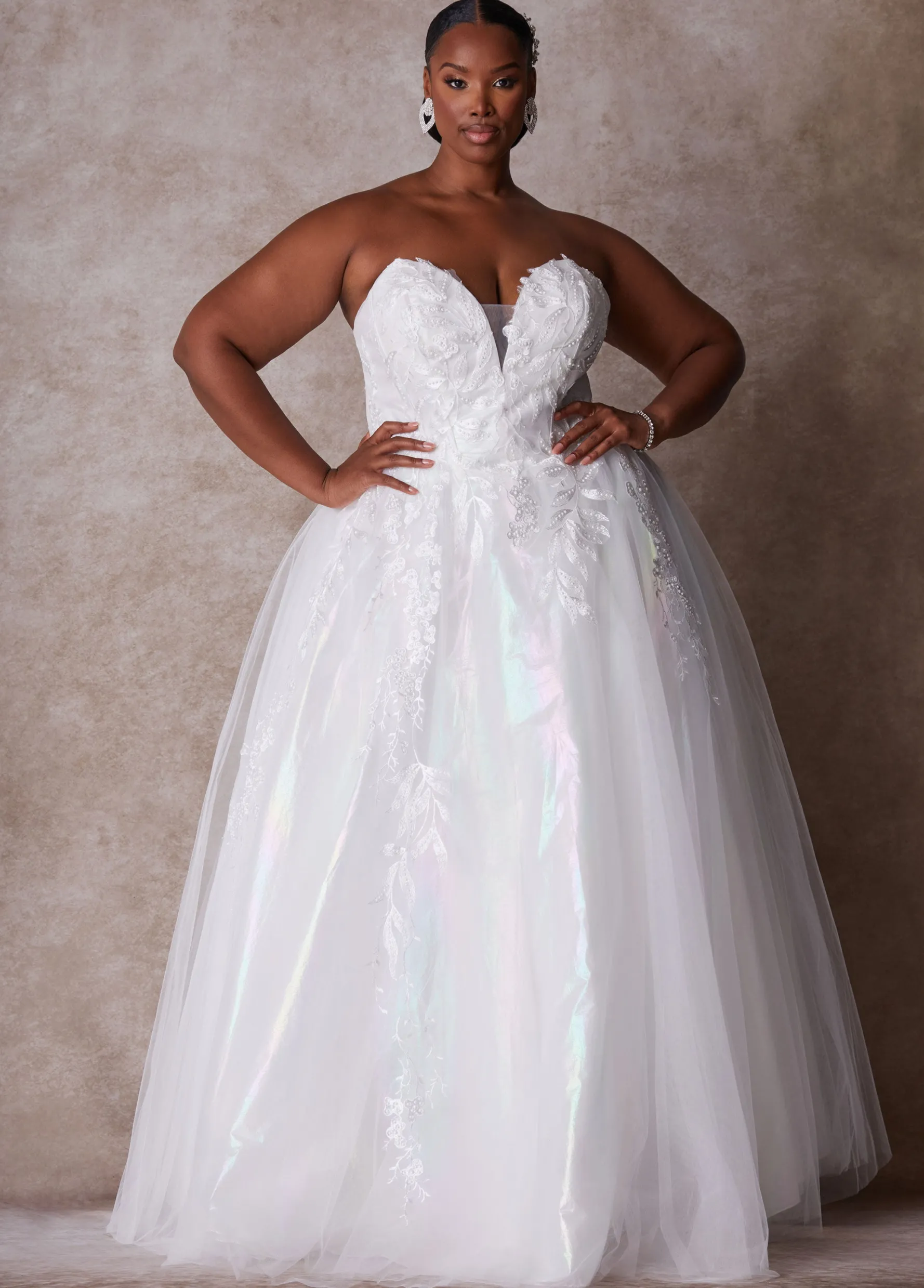 Discount Ashley Stewart The Aurora Princess Wedding Gown Egret