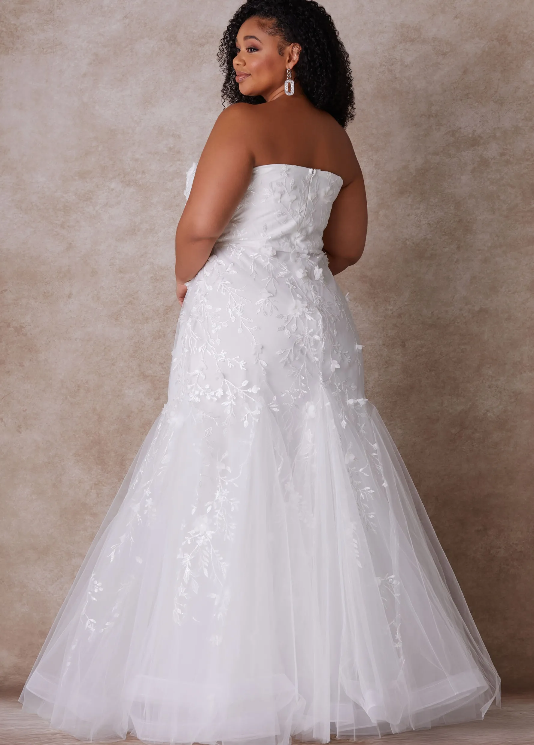 Outlet Ashley Stewart The Rochelle Wedding Gown Egret