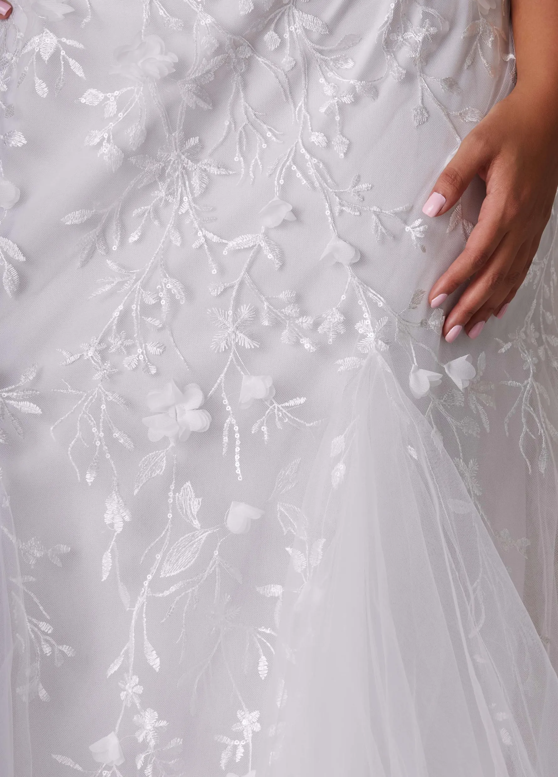 Outlet Ashley Stewart The Rochelle Wedding Gown Egret